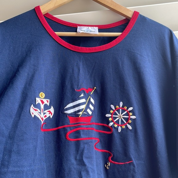 Mix & Max woman blouse 26/28W Navy top embroidered. Navy/red. Marine top - Picture 3 of 8